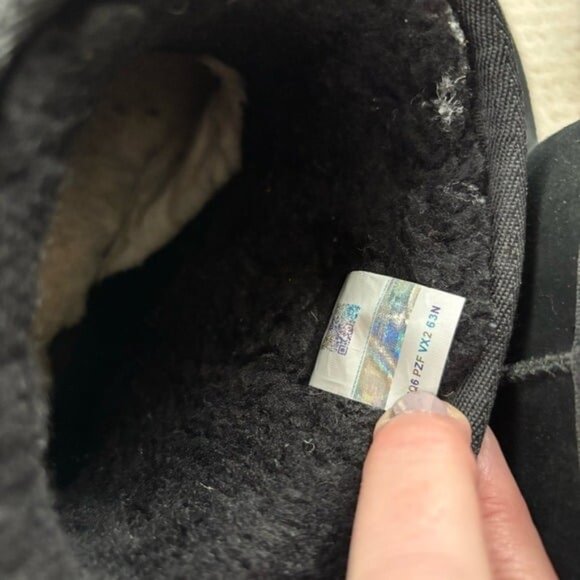 Ugg classic mini platform black suede boots - Picture 5 of 7